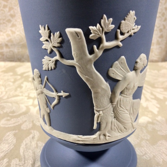 Wedgwood Blue Jasperware Pedestal Vase - Picture 5 of 7